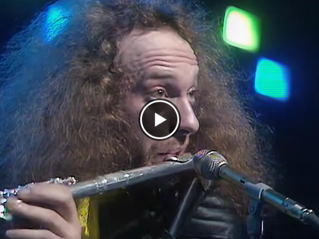JETHRO TULL - LIVING IN THE PAST