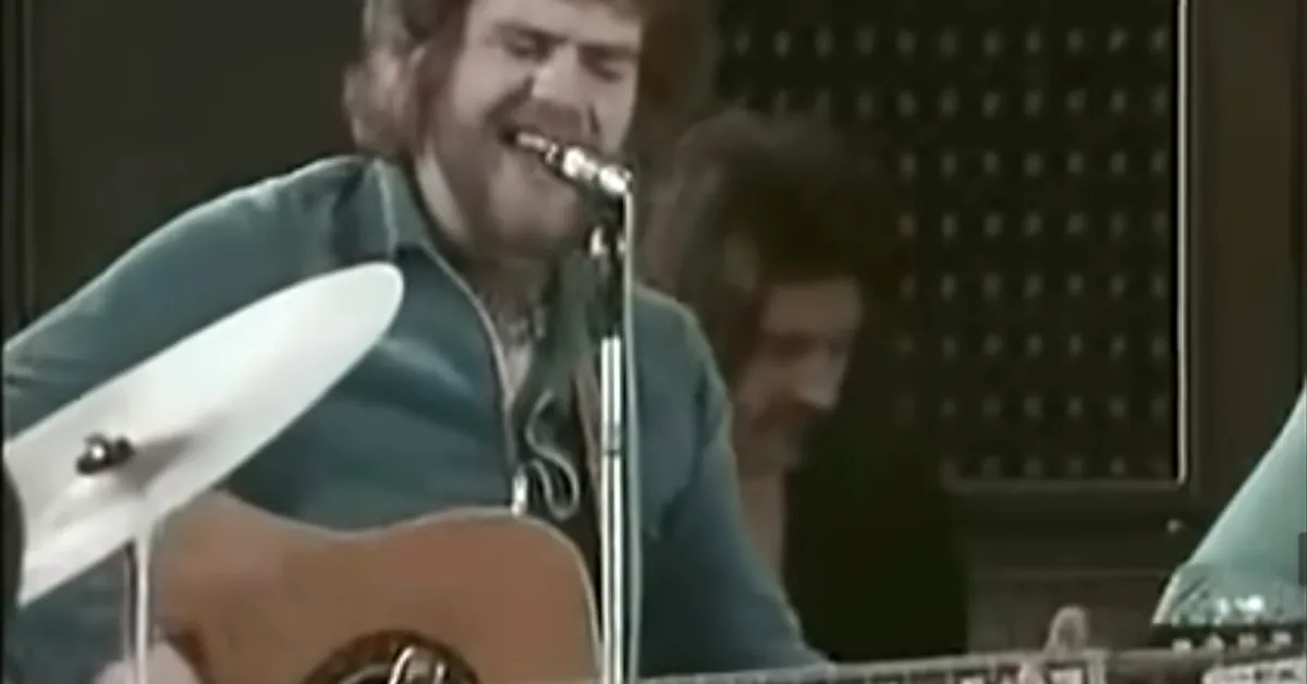 STEALERS WHEEL – STUCK IN THE MIDDLE WITH YOU
